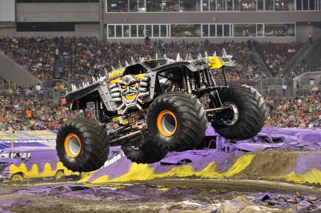 Contest Enter to Win a Trip to Toronto to Maple Leaf Monster Jam Tour! 